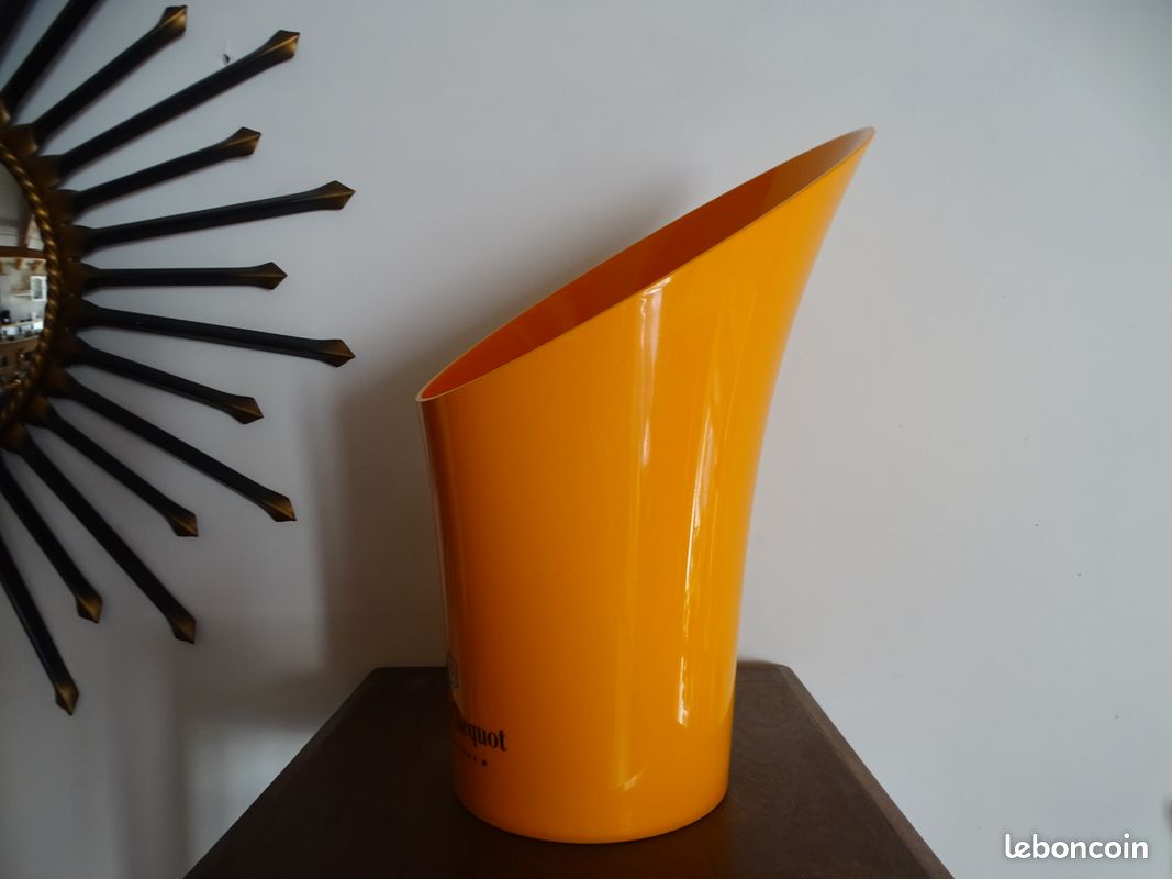 Seau à Champagne Veuve Clicquot Vintage - Plastique Orange - Neuf