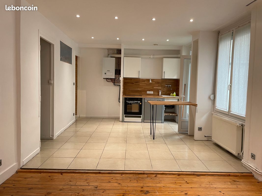 Appartement 2 pièces 55 m² · à Saint-Étienne · 54,6 m² · 590 €/mois