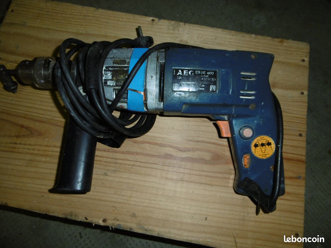 Perceuse AEG 600 W (image 1)