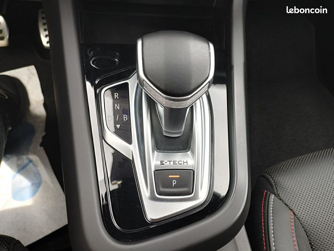 RENAULT ARKANA 1.6 E-Tech Hybride - 145 - BVA multi-modes R.S. Line Fast Track PHASE 1 (image 31)
