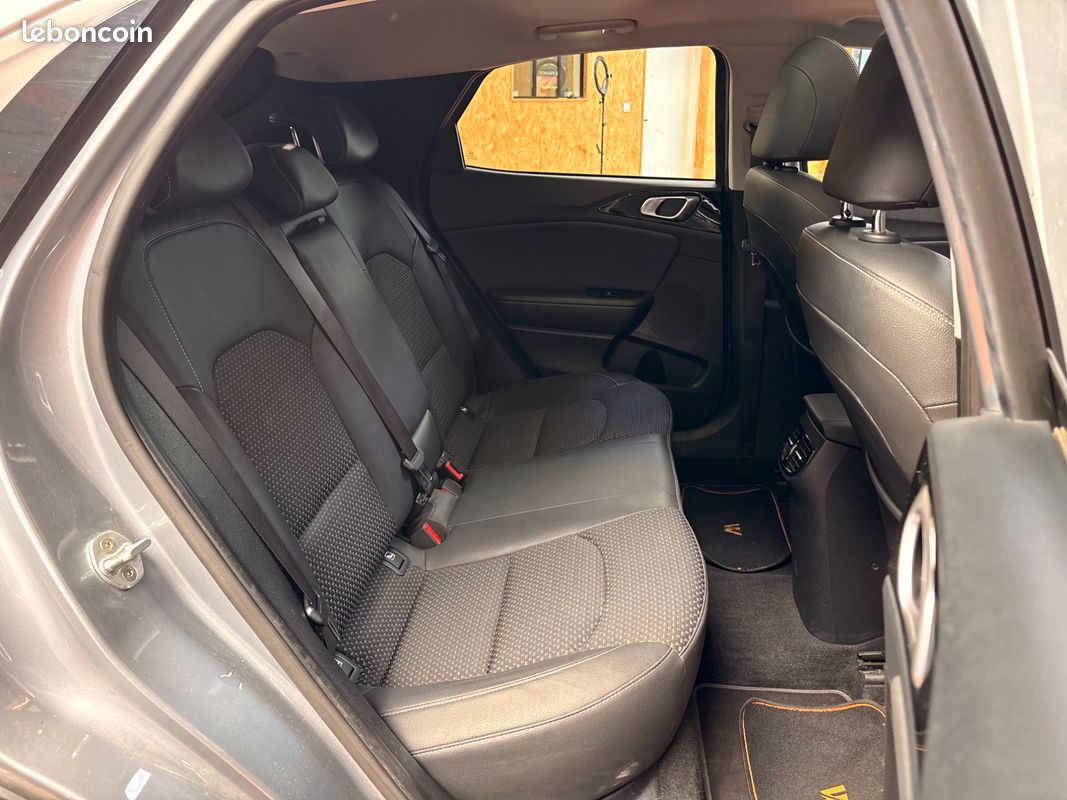 KIA XCEED 1.4 T-GDI 140 LAUNCH EDITION DCT BVA - ATTELAGE - ENTRETIEN COMPLET KIa (image 7)