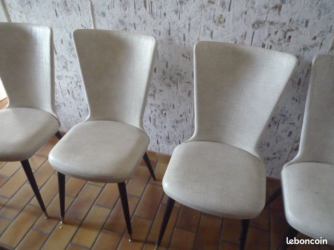 4 chaises vintage en skaï (image 1)