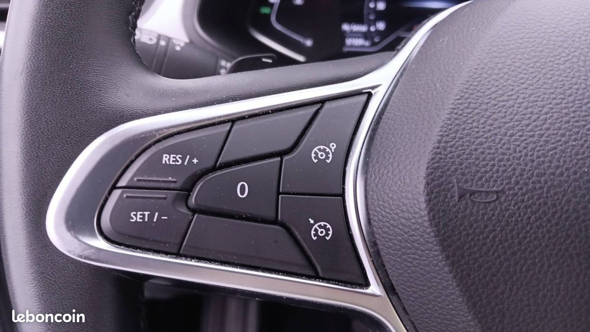 Renault captur mild hybrid 160 edc techno (image 21)