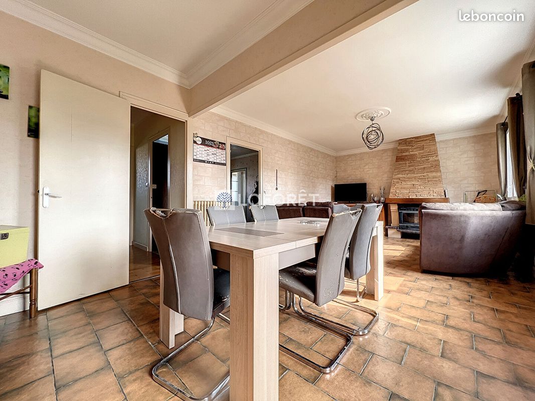 Pavillon 5 pièces 110 m² - Vernoux-en-Gâtine 79240 (image principale 3)