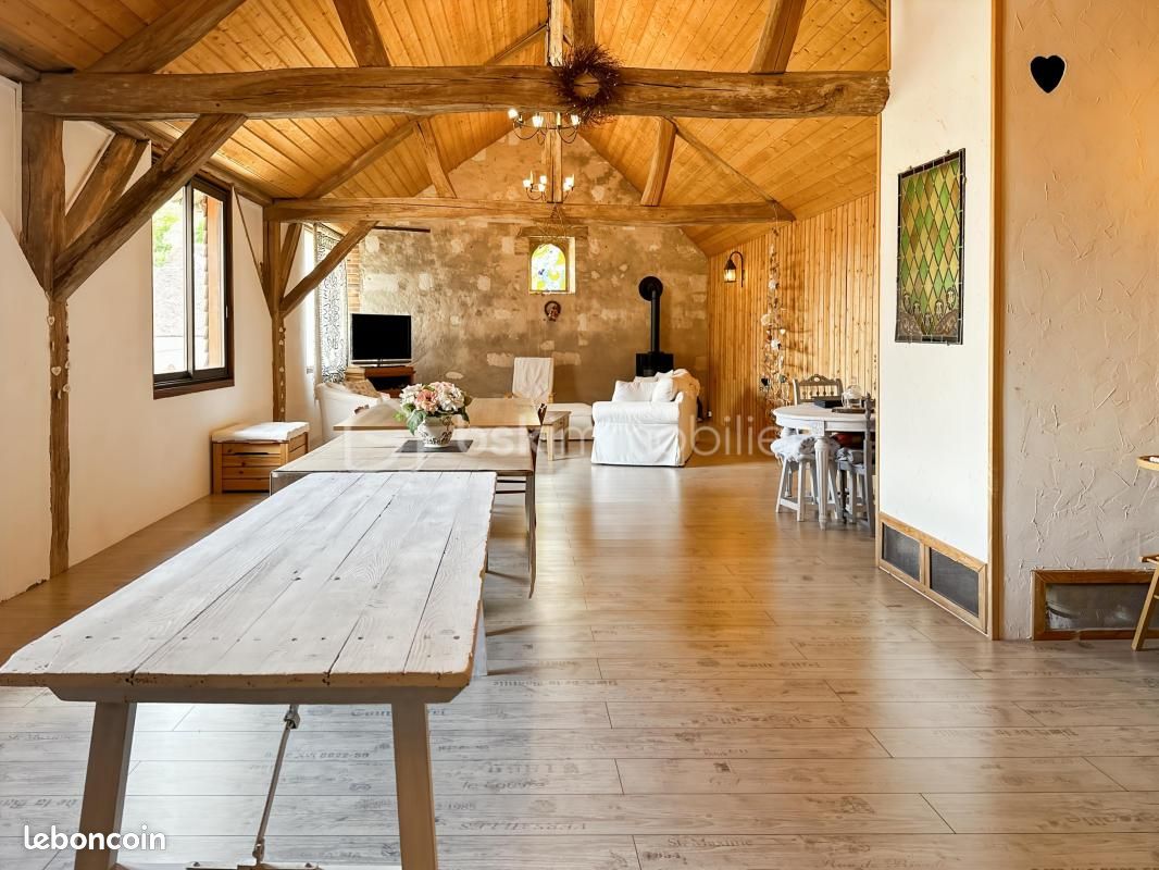 Maison 11 pièces 382 m² · à La Chapelle-sur-Oreuse · 382 m² · 499 000 €