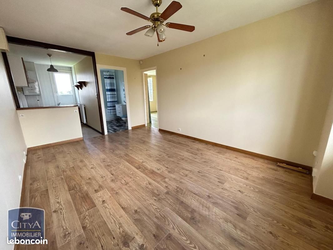 Appartement 2 pièces 38 m² · à Saint-Benoît · 38 m² · 560 €/mois