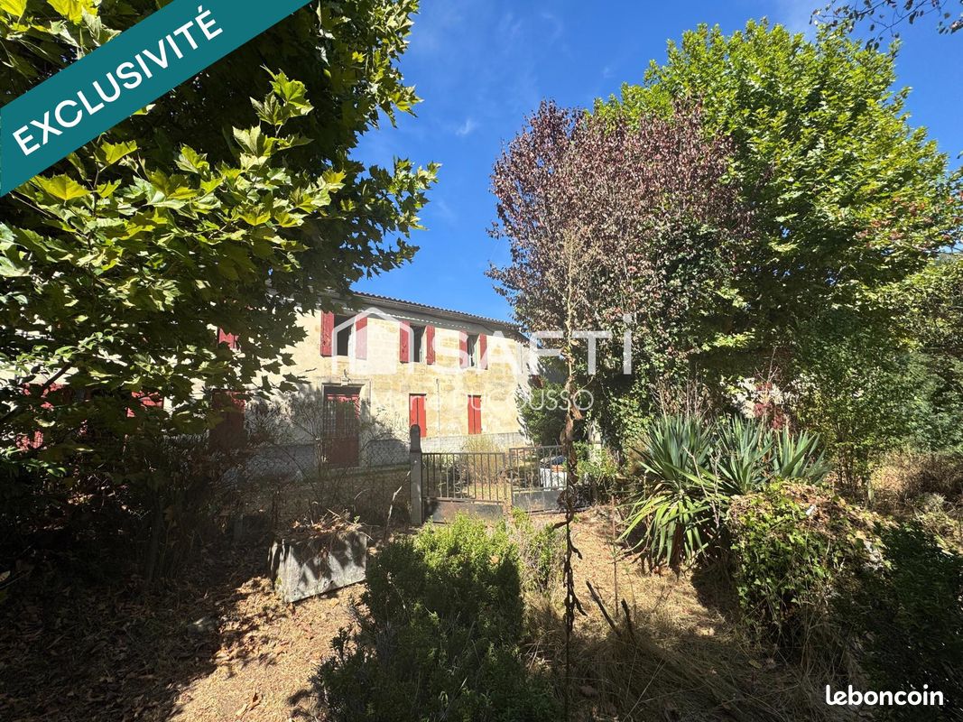 Maison 8 pièces 320 m² · à Castillon-la-Bataille · 320 m² · 150 000 €