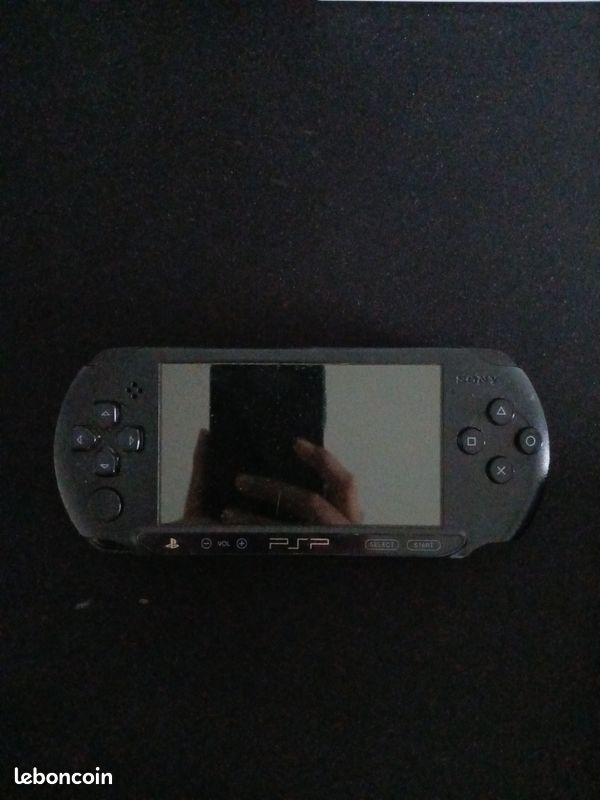 Psp HS avec son etui d'origine (image 1)