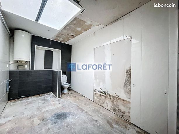 https://img.leboncoin.fr/api/v1/lbcpb1/images/a5/87/b9/a587b9adaa7ec979d2d763c504a3462d53e4cd24.jpg?rule=ad-image