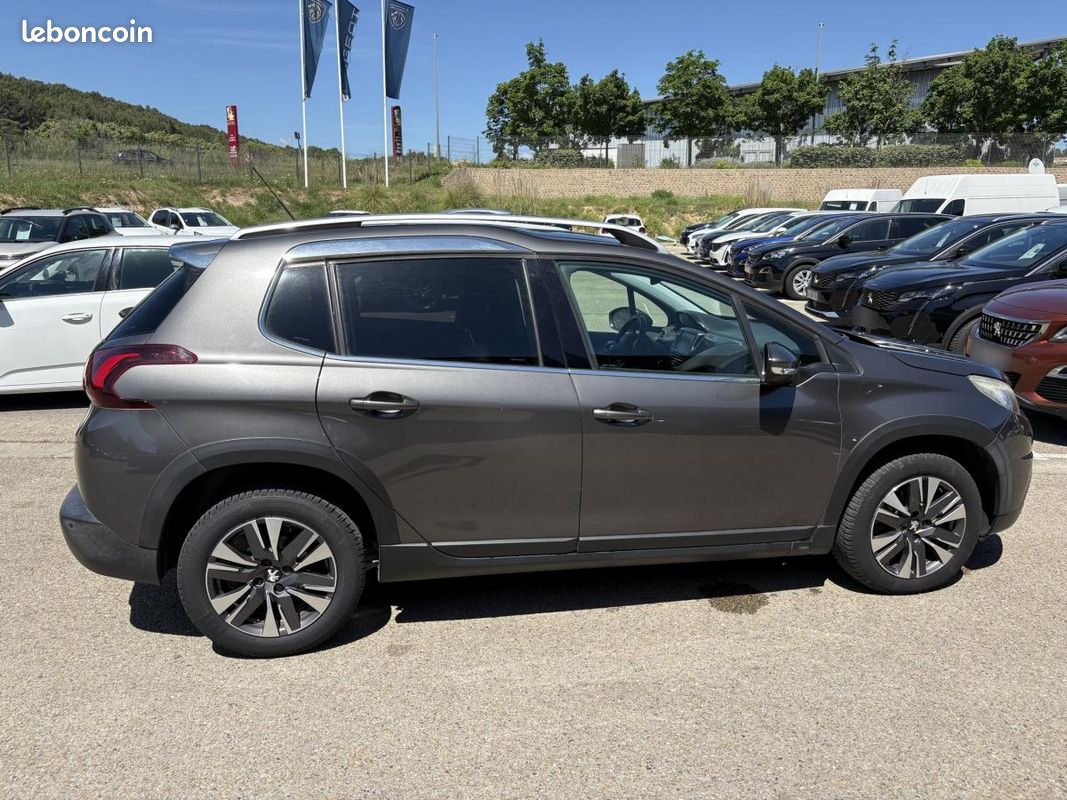 Peugeot 2008 BlueHDi 120 EAT6 Allure Business (image 5)