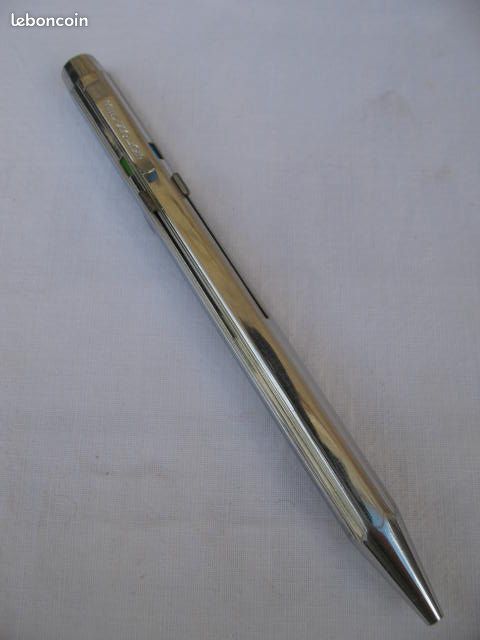 Stylo à bille 4 couleurs - 37 modèles en vente via