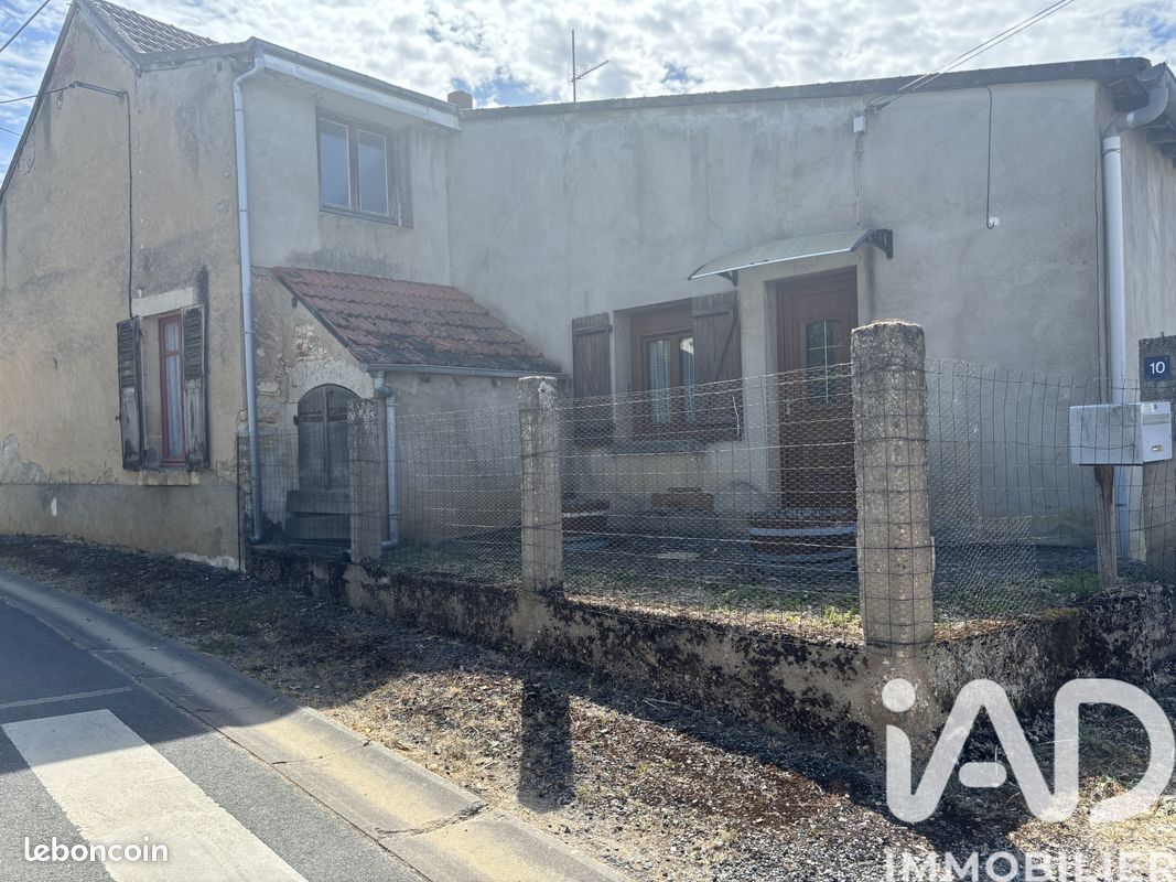 Maison 4 pièces 89 m² · à Les Bordes · 89 m² · 66 000 €