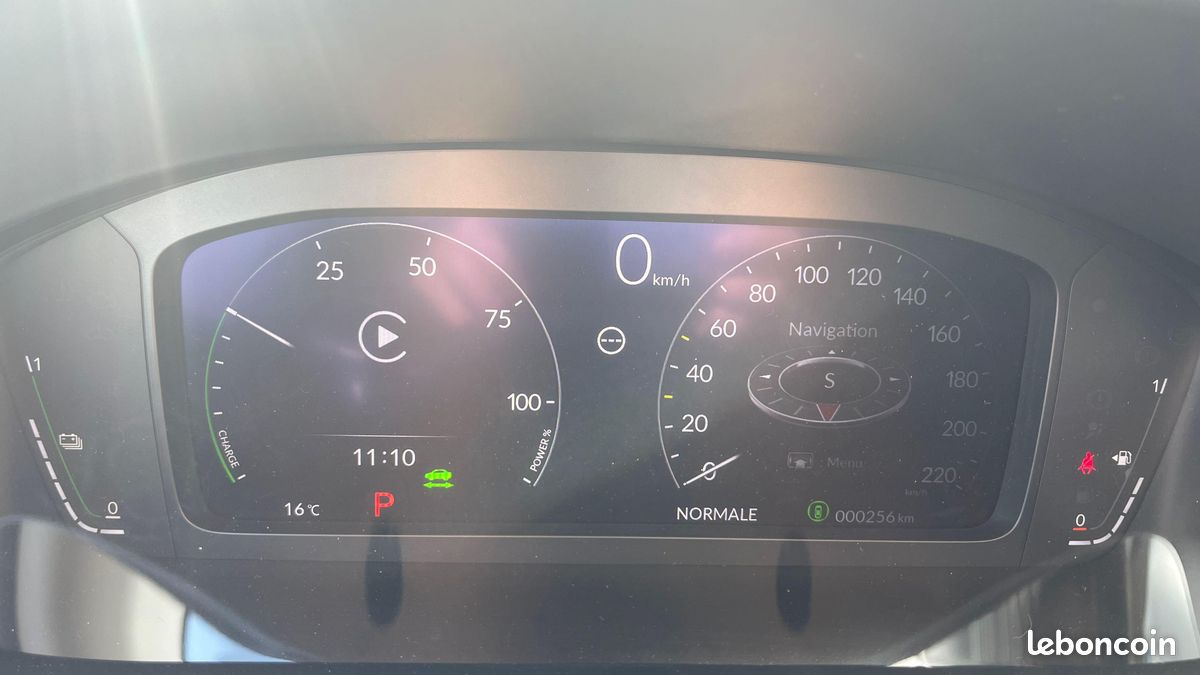 HONDA ZR-V e:HEV 2.0 i-MMD Advance (image 14)