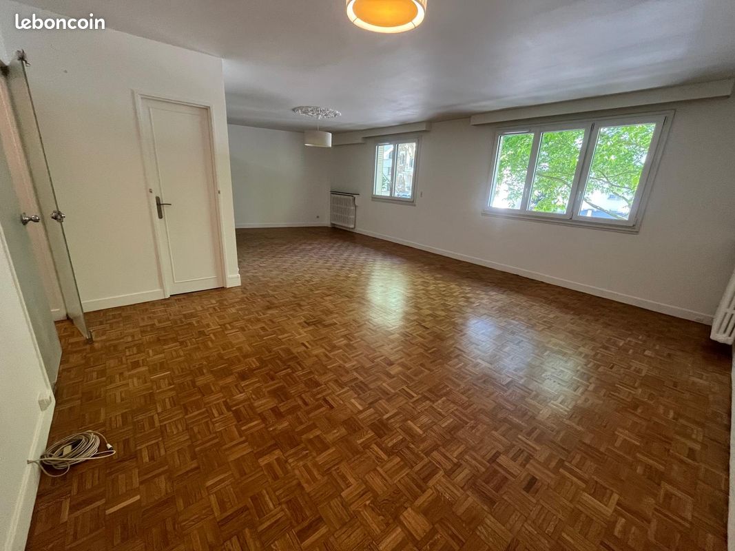 Appartement 5 pièces 128 m² · à Chaville · 128 m² · 2 020 €/mois