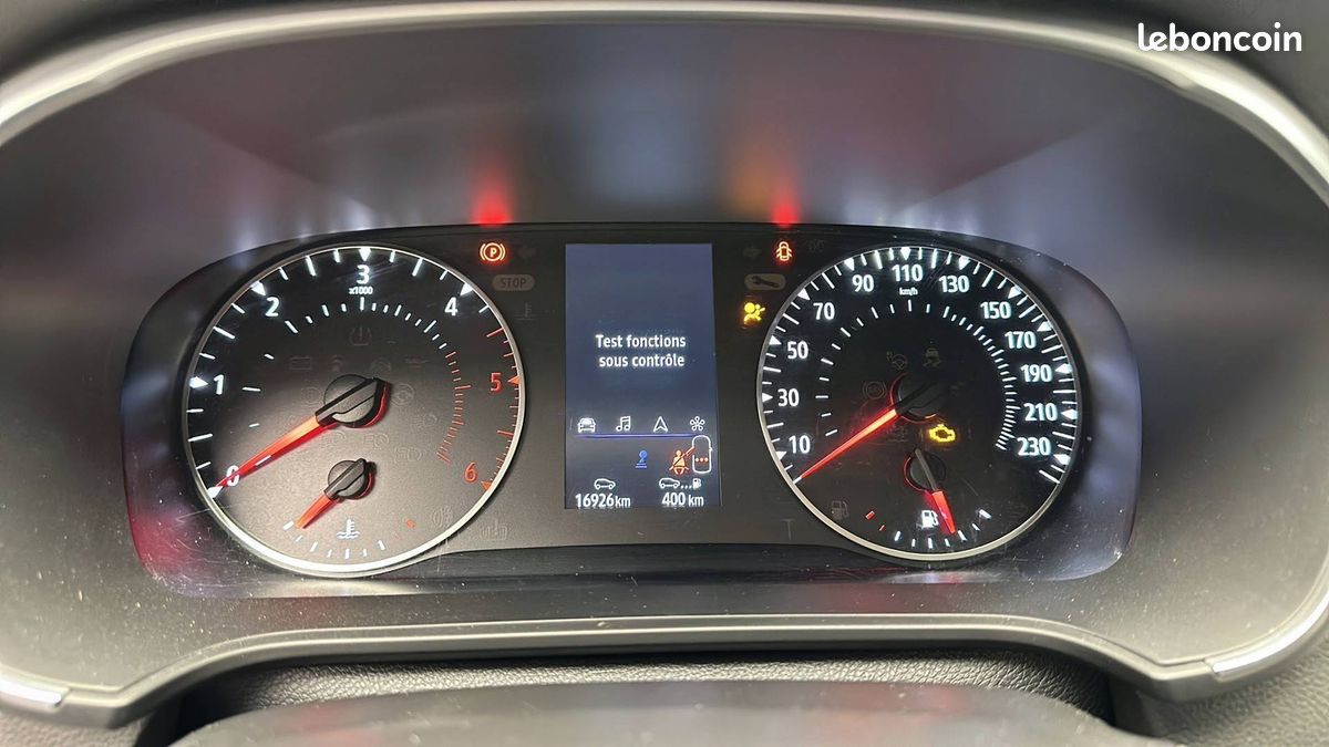 Renault megane iv berline blue dci 115 evolution (image 18)