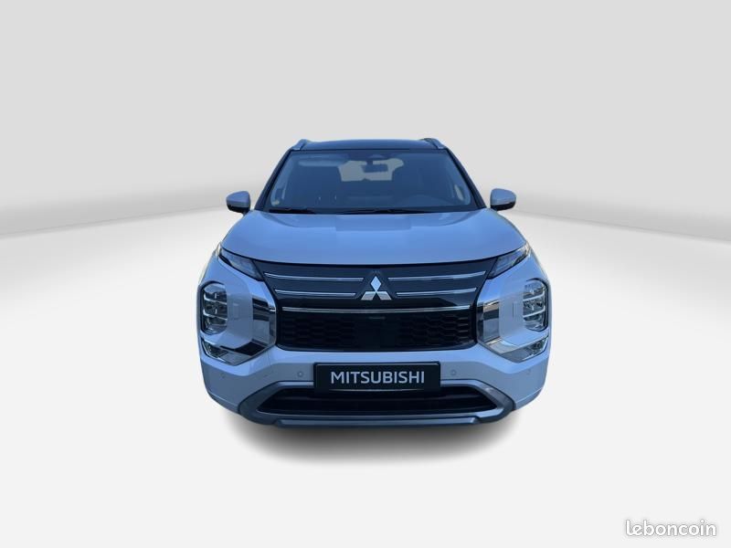Mitsubishi Outlander PHEV Instyle 4WD (image 2)