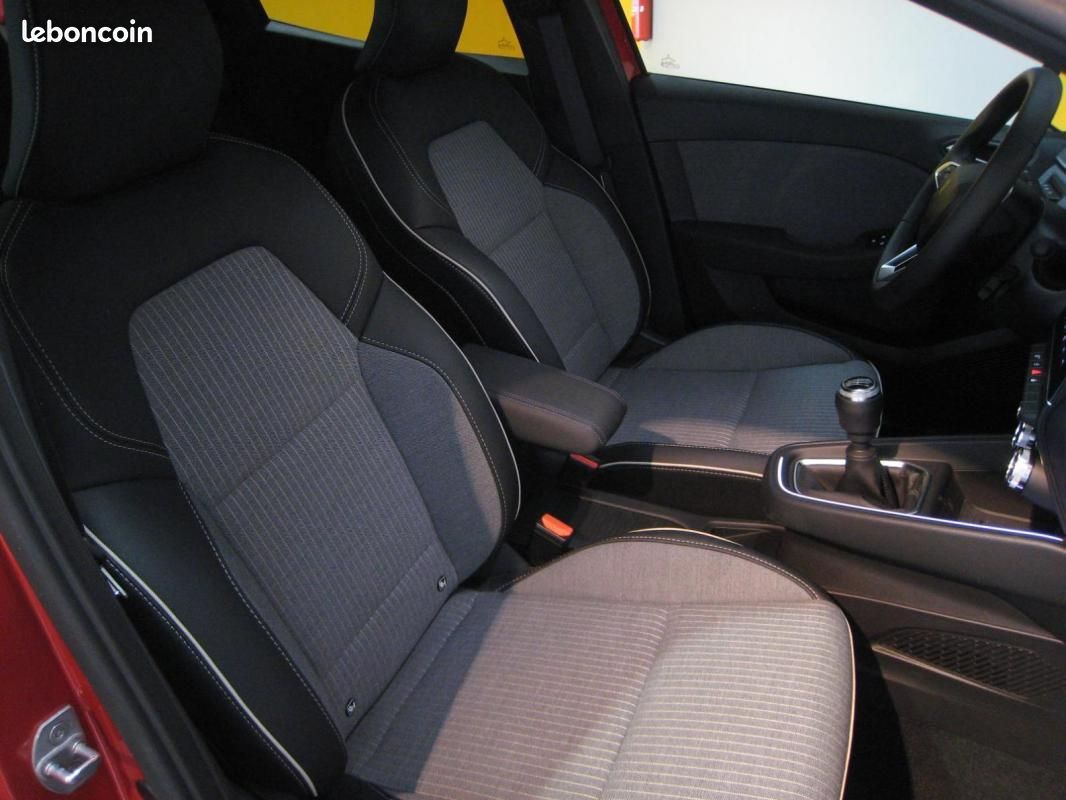 Renault Clio V TCe 90 ch GSR2 Techno (image 9)