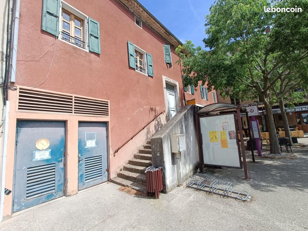Immeuble 1 pièce 149 m² · à Saint-Félicien · 149 m² · 99 000 €