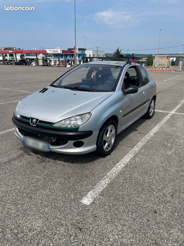 Peugeot 206 édition QuickSilver (image 1)
