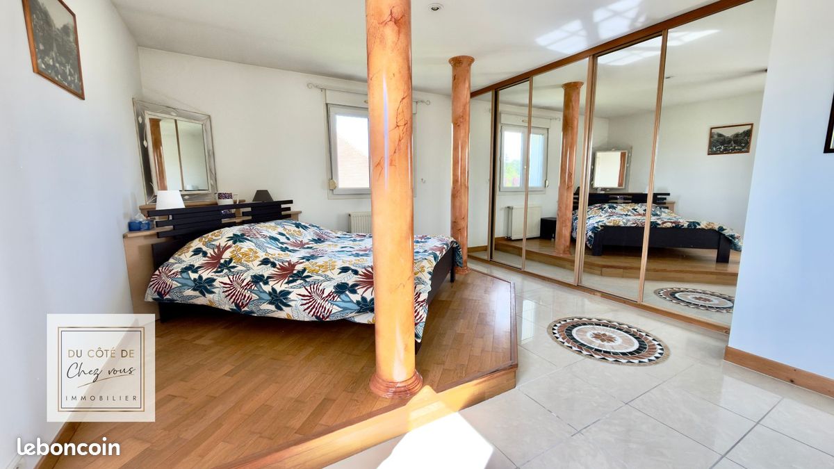 Propriété 8 pièces 260 m² (image 17)