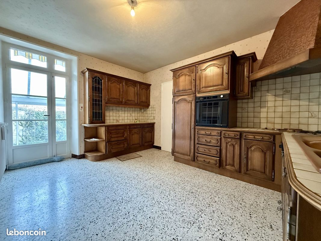 Maison 6 pièces 180 m² · à Boursault · 180 m² · 199 000 €