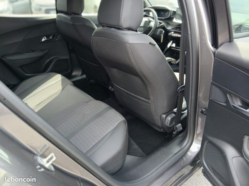Peugeot 2008 (2) BLUEHDI 130 EAT8 ALLURE PACK (image 10)