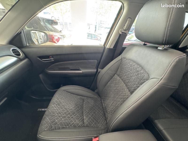 Suzuki Vitara 1.4 Boosterjet Hybrid 110ch Style Auto MY25 (image 17)