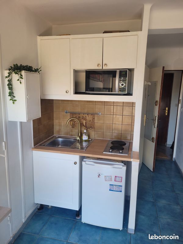 Appartement 1 pièce 17 m² · à Hyères · 17 m² · 490 €/mois