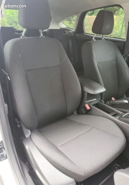 Ford FOCUS 1.0 ECOBOOST 100CH STOP&START TITANIUM (image 6)