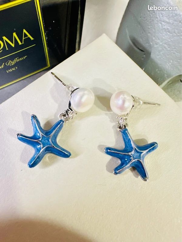 Boucles D'oreilles Vintage Or émaillé Bleu – Perçées, Fermoir Clou, Bijou Fantaisie Occasion