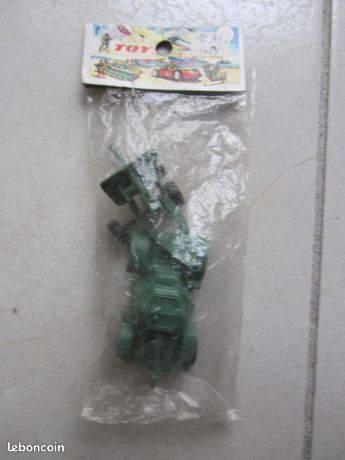 JOUET DE BAZAR plastique, camion semi remorque. EUR 32,00 - FR