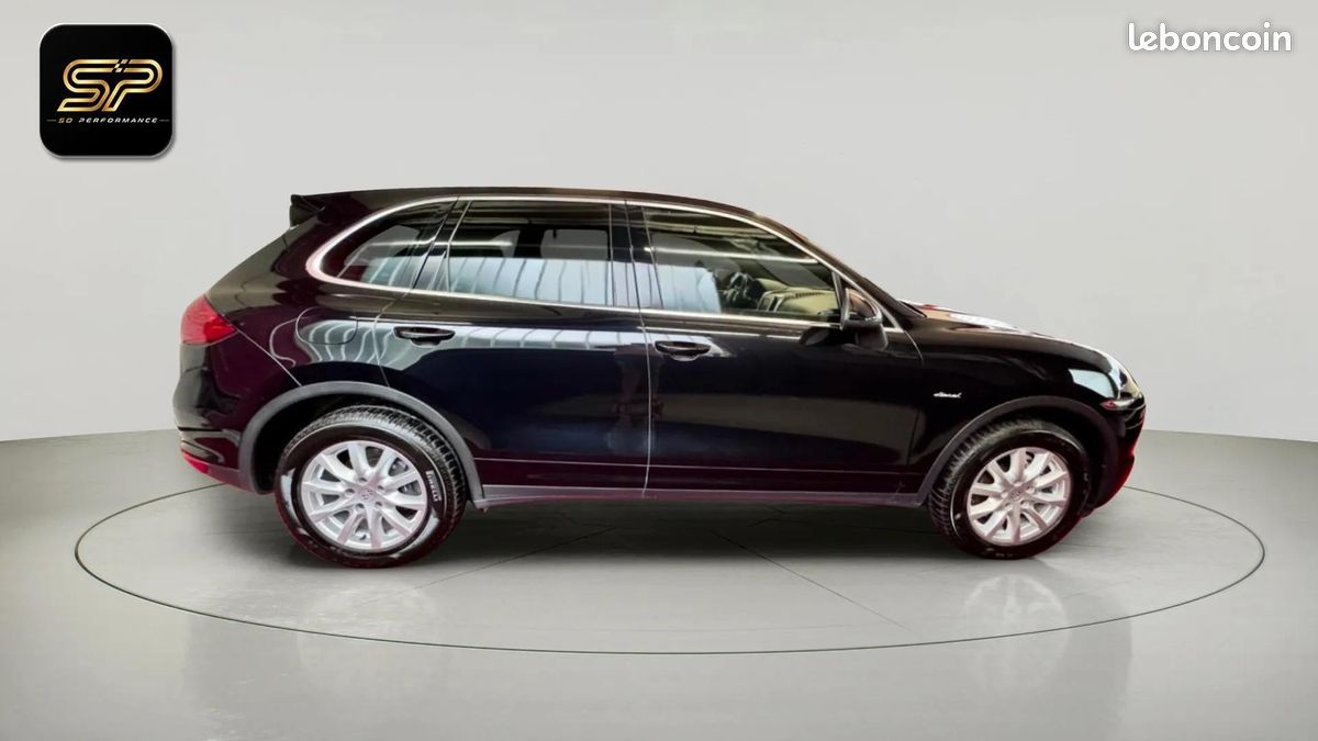 Porsche CAYENNE Porsche Cayenne Diesel 3.0 V6 245 ch Tiptronic * Cuir Intégral * PDLS * PCM * Réservoir 100L (image 7)