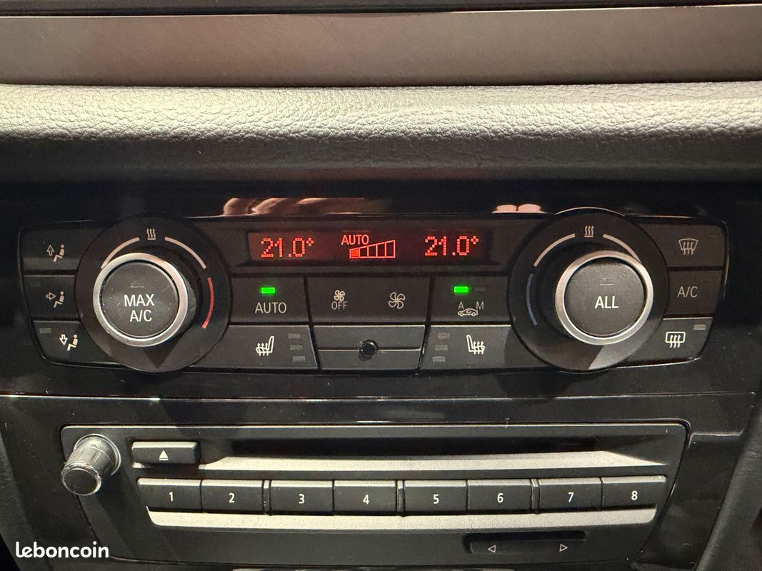BMW X1 20D 184ch M Sport X Drive - SUIVI COMPLET - APPLE CARPLAY - SIÈGE ALCANTARA CHAUFFANTS - ATTELAGE (image 22)