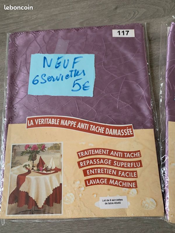 Lot 12 serviettes de table anti tache neuves (image 2)