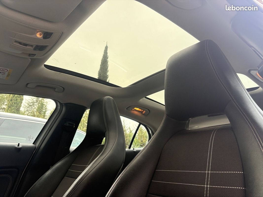 MERCEDES CLASSE GLA 250 Sensation Caméra De Recul Climatisation Auto Garantie 12 mois (image 17)