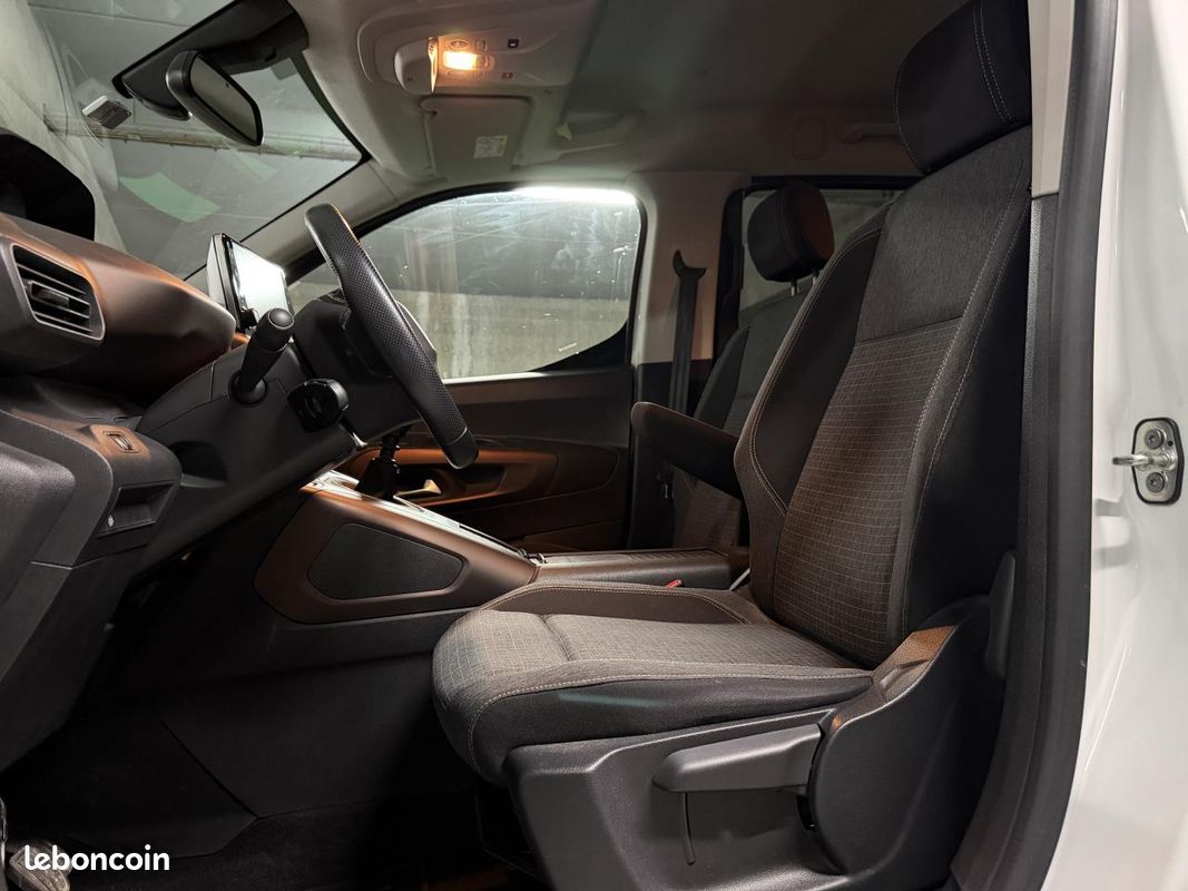 PEUGEOT RIFTER 1.5 HDI 130 ch COMBI GT (image 8)