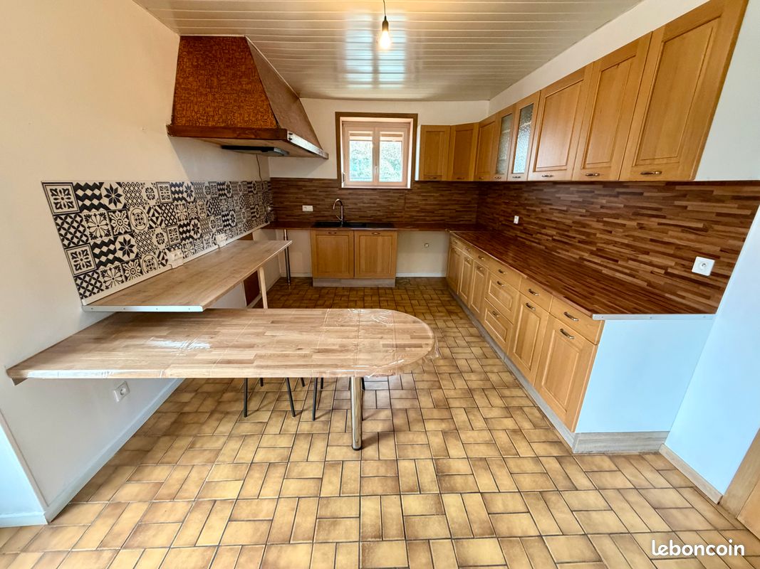 Maison 8 pièces 120 m² · à Bogny-sur-Meuse · 120 m² · 67 000 €