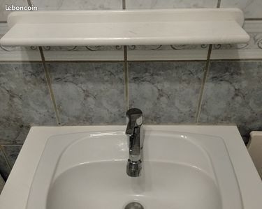 Tablette salle de bains (image 1)