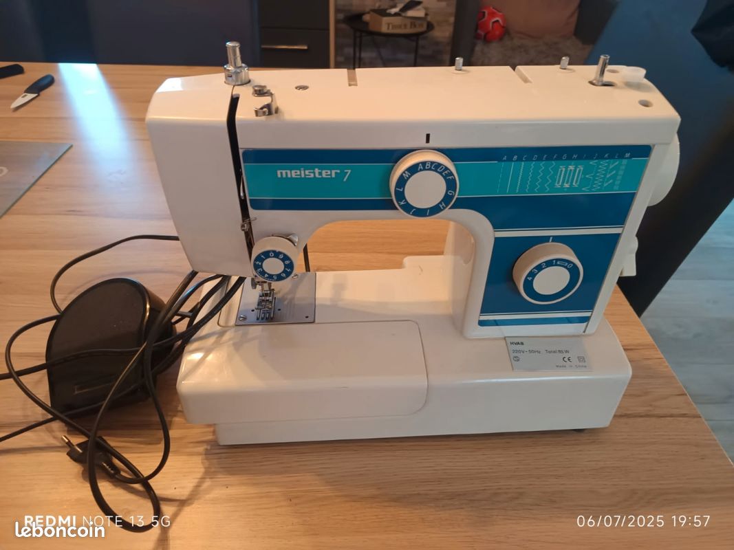 Machine a coudre (image 1)
