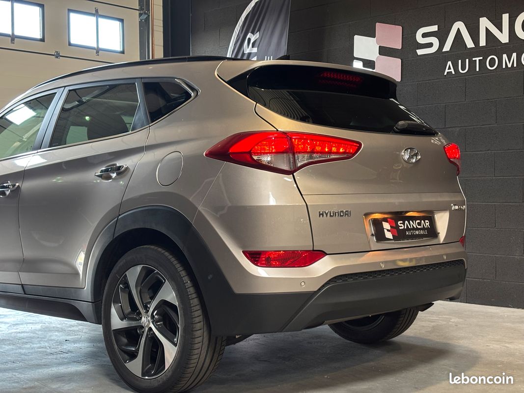 Hyundai Tucson 1.7 crdi 141 Executive / Toit ouvrant / Caméra de recul / Sièges chauffants-ventilés électriques / Volant chauffant / Hayon électrique (image 7)