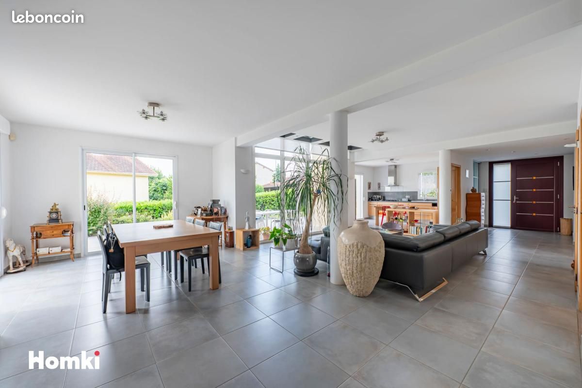 Maison 11 pièces 306 m² · à Vernaison · 306 m² · 1 160 000 €