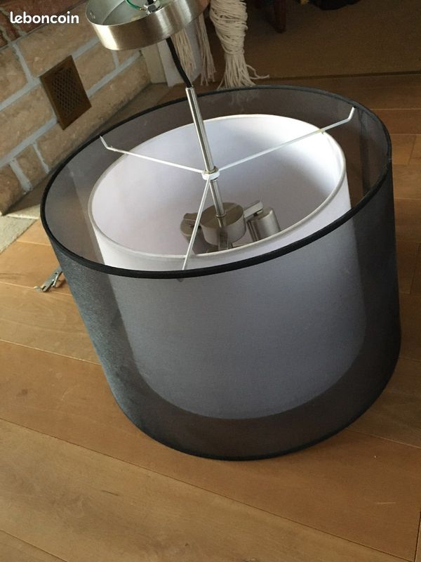 Lustre moderne noir et blanc (image 1)