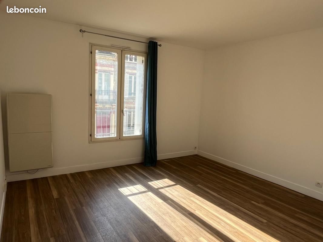 Appartement 2 pièces 40 m² · à Versailles · 40 m² · 988 €/mois