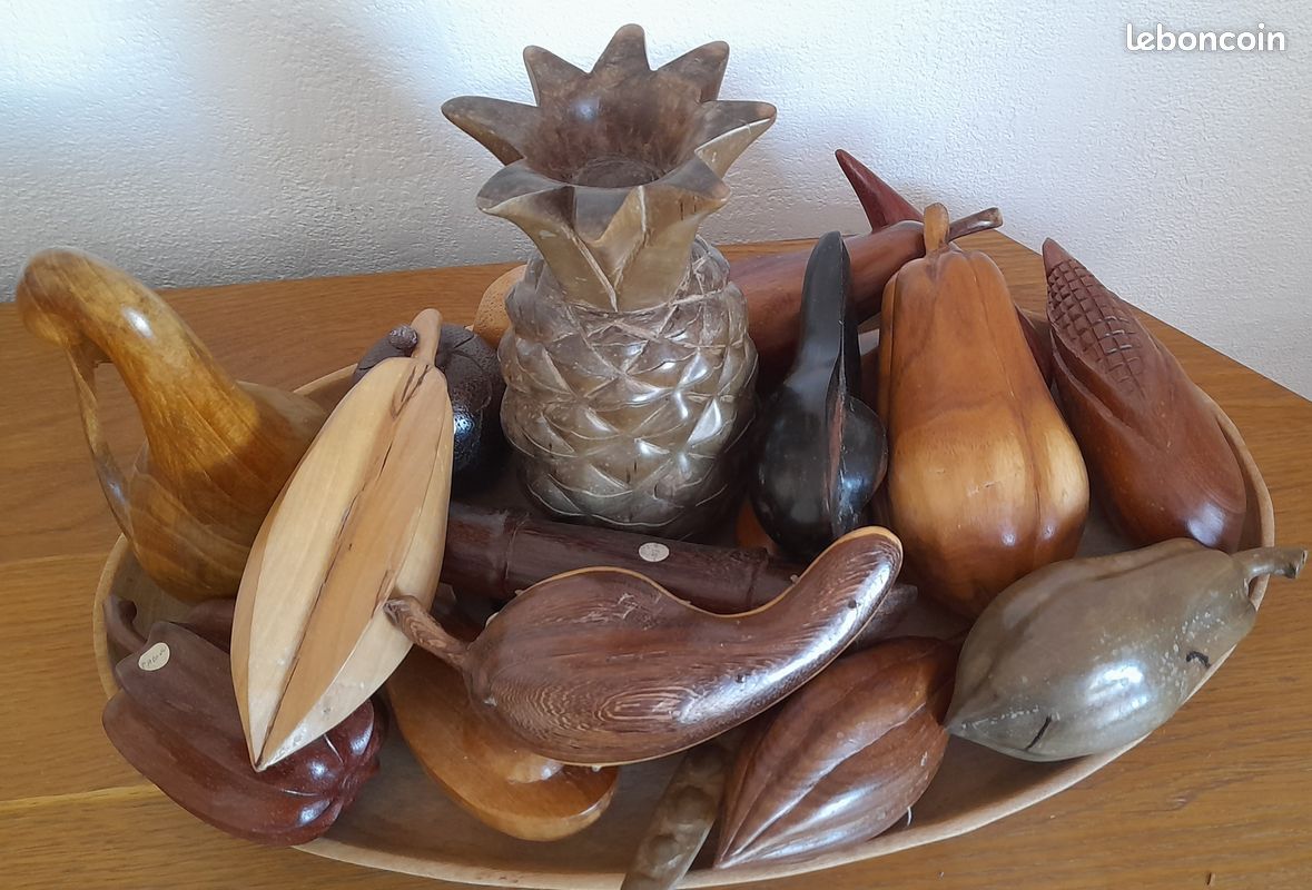 LOT DE 8 Fruits Sculptes En Bois Ebene Travail Africain EUR 40,00