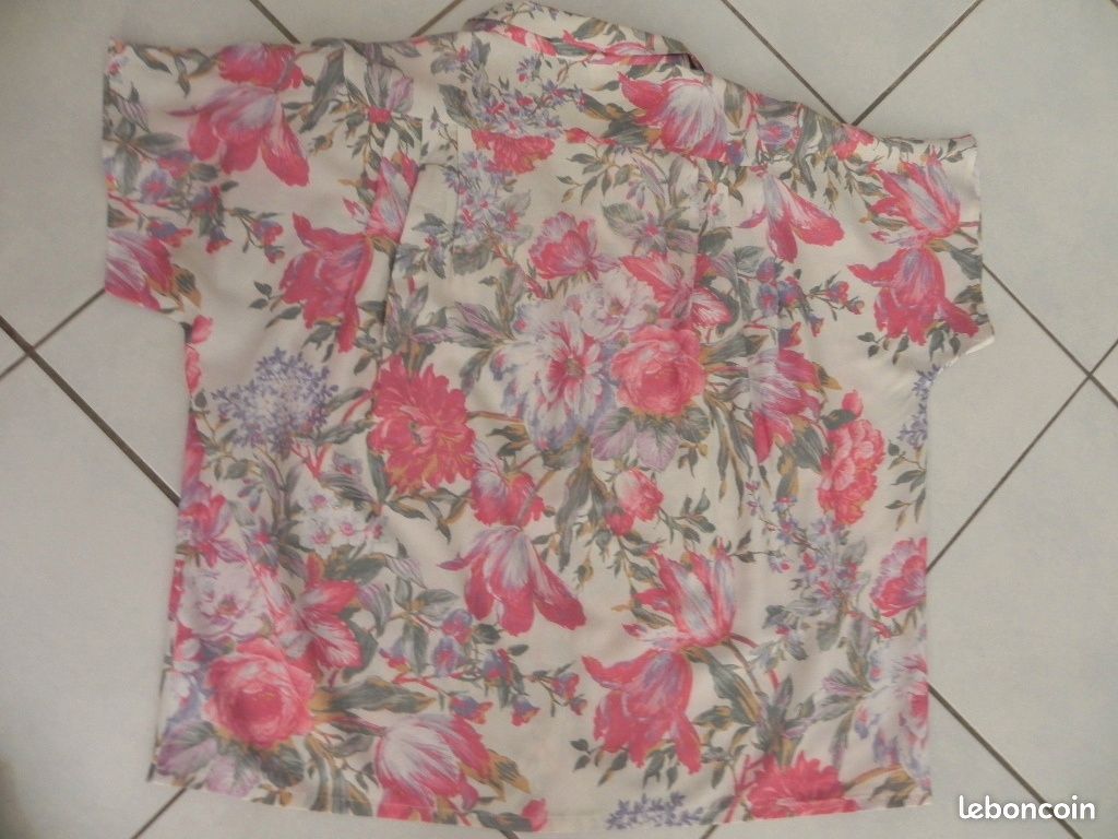 Chemisier fleuri taille 44 impeccable (NB6) (image 3)