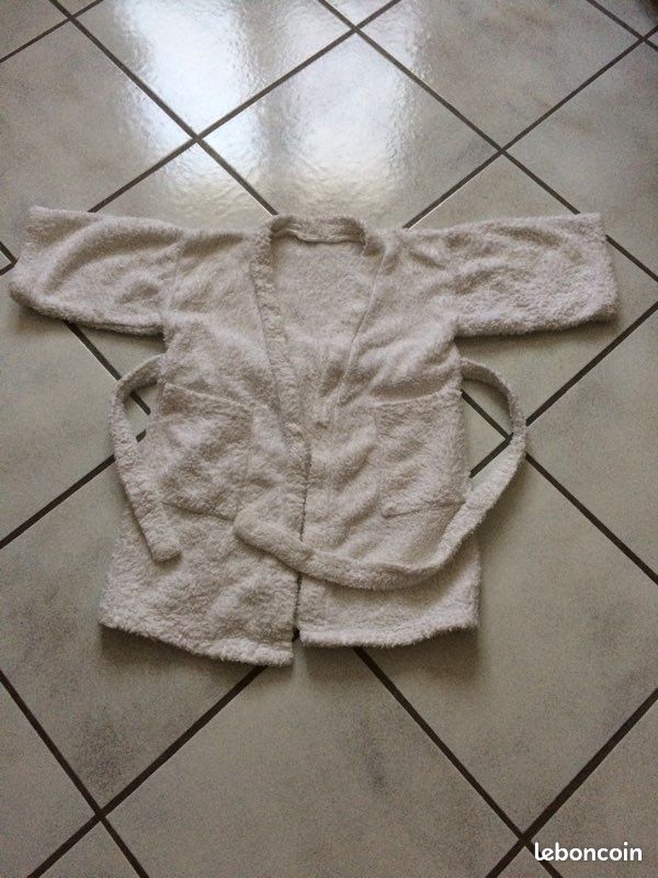 Peignoir blanc 1 an (image 1)