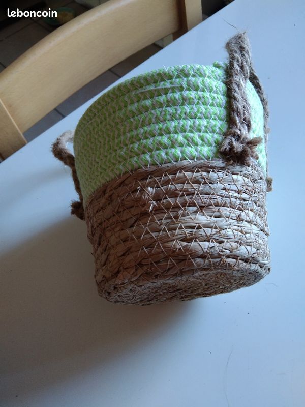 Cache pot (image 3)