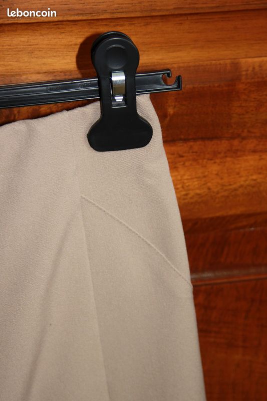 Jupe beige longueur genou coupe droite stretch avec taille élastiquée - Damart - Taille : 46 (image 5)