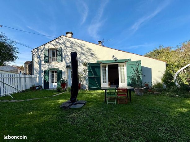 Maison 7 pièces 196 m²