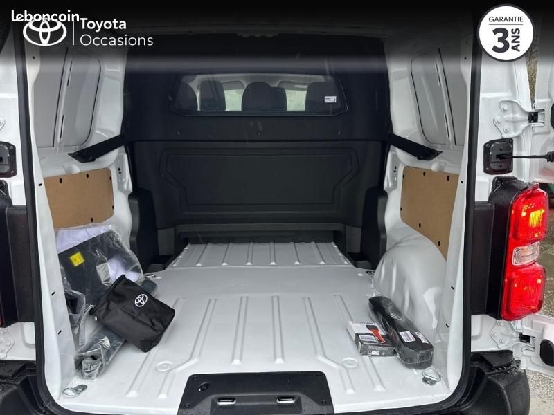 Toyota PROACE Medium 2.2 D-4D 150 Cabine Approfondie Start Pack Confort BVA MY25 (image 10)